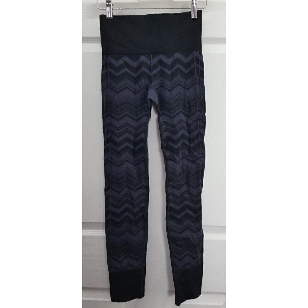 Lululemon Ebb To Street Compression Legging Purple Chevron Size 2